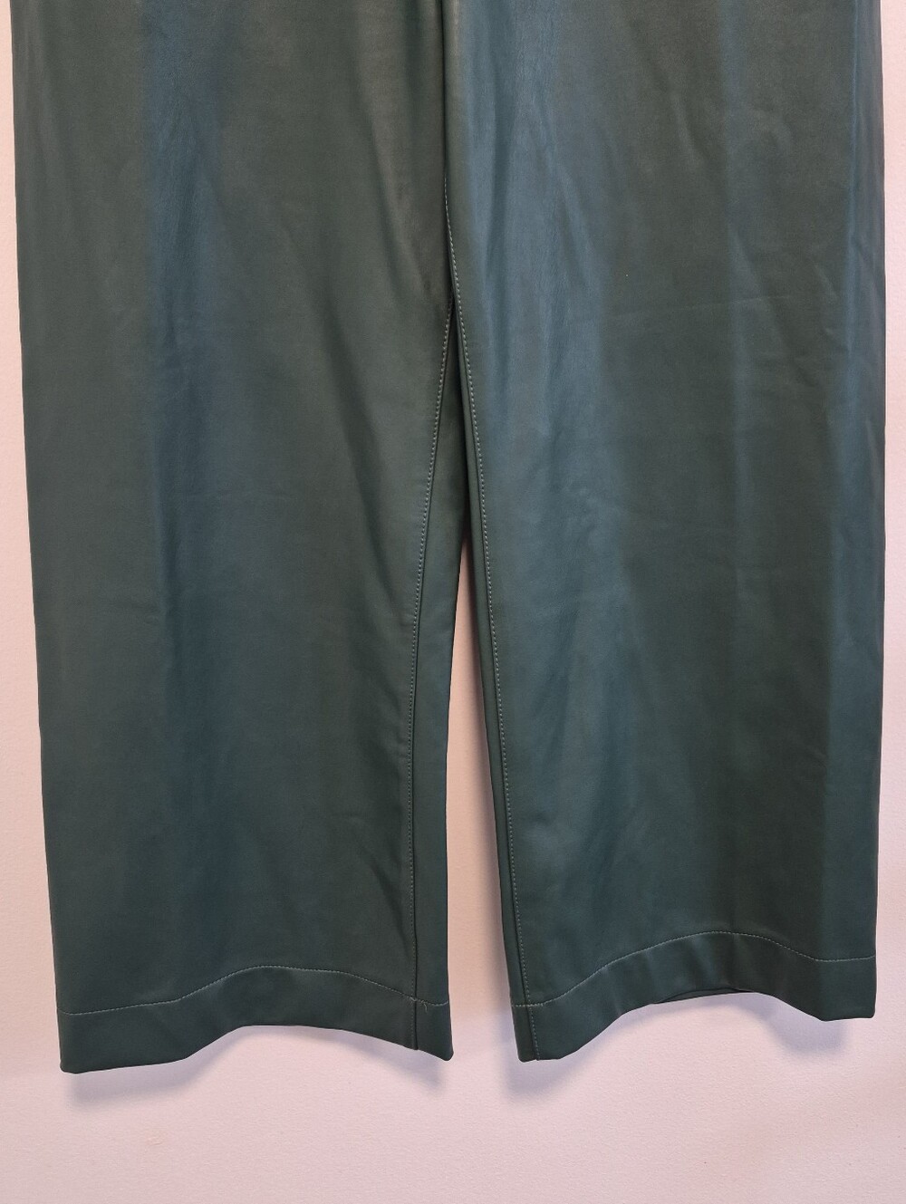 Maeve The Colette Faux Leather Green Stretch Wide Leg Pants Cropped Size 28 - Picture 4 of 9